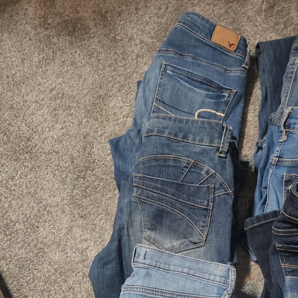 Various Pairs of  jeans - Picture 2 of 6